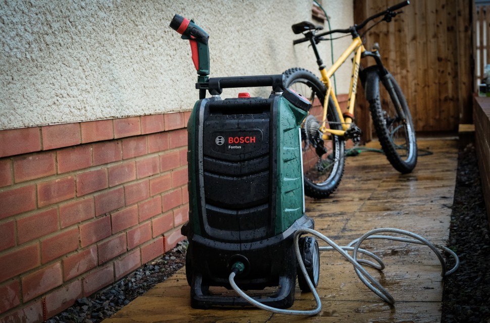 Bosch fontus outlet portable pressure washer